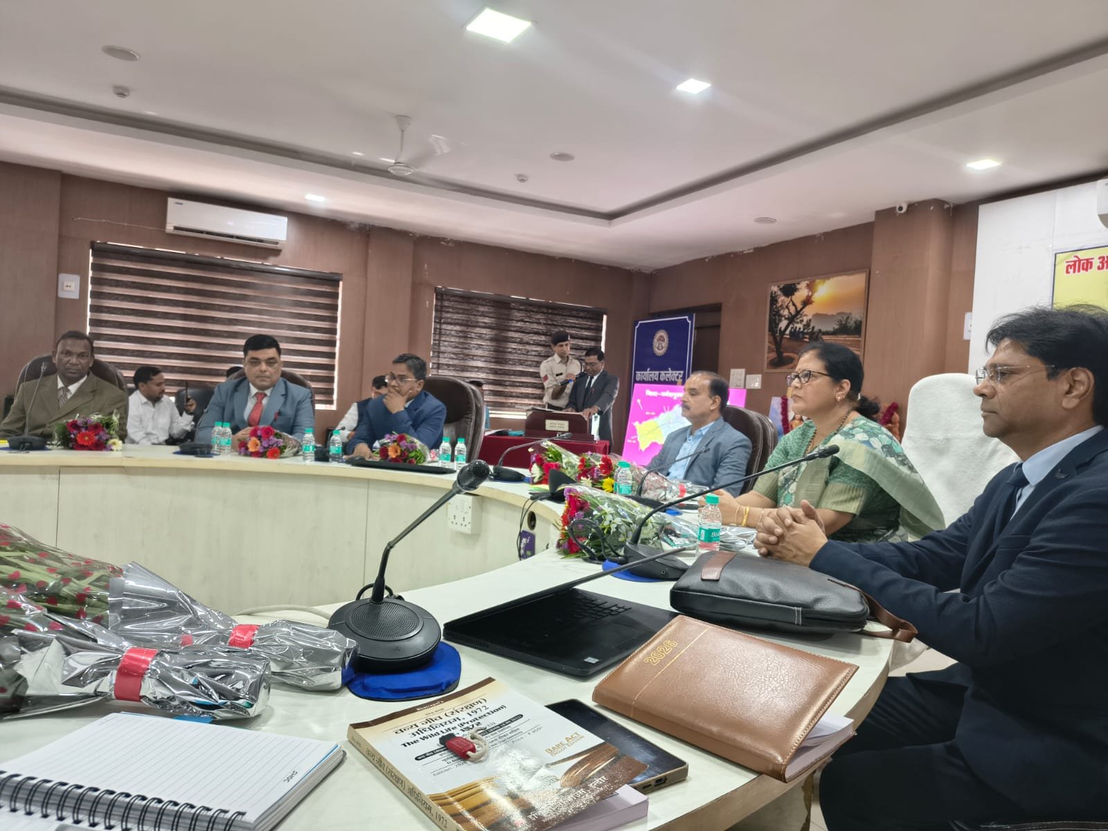 स्टेट टाइगर स्ट्राइक फोर्स, इकाई भोपाल के द्वारा दिनांक 20 -09-26 को लोक संचालनालय नर्मदापुरम के  सहयोग से स्थल - कलेक्टर कार्यालय नर्मदापुरम में 50 अधिकारी जिसमें एडीपीओ, सब इंस्पेक्टर, वनक्षेत्रपाल, सहायक पुलिस अक्षीक्षकस्तर के अधिकारियों को प्रशिक्षण दिया। उक्‍त  प्रशिक्षण में वन्यप्राणी अपराध एवं संबंधित  नवीन कानूनी  प्रावधान संबंधी विषय पर प्रशिक्षण दिया गया।